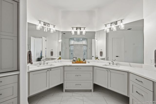 107 Lajitas, Boerne, TX 78006