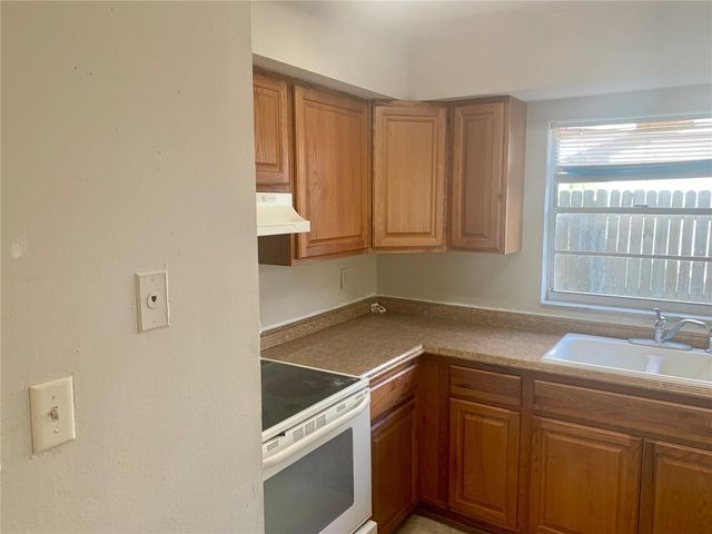 5320 E 14TH AVENUE, Tampa, FL 33619