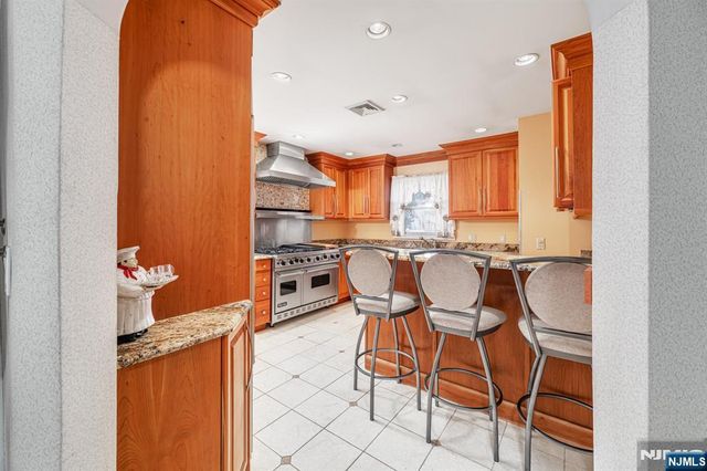 1094 McBride Avenue, Woodland Park, NJ 07424