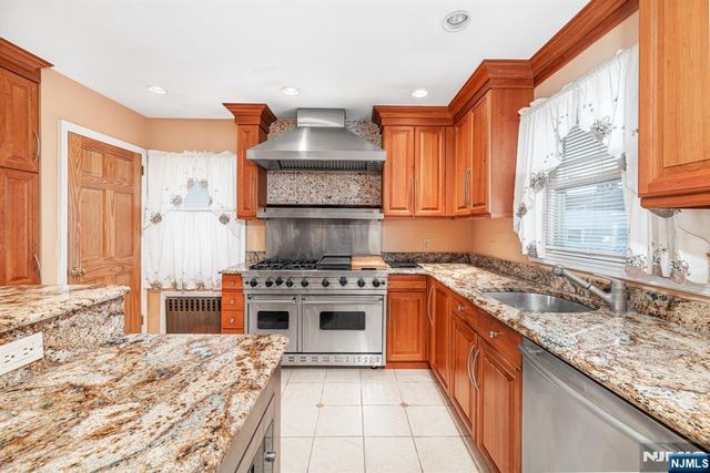 1094 McBride Avenue, Woodland Park, NJ 07424