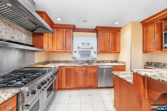 1094 McBride Avenue, Woodland Park, NJ 07424