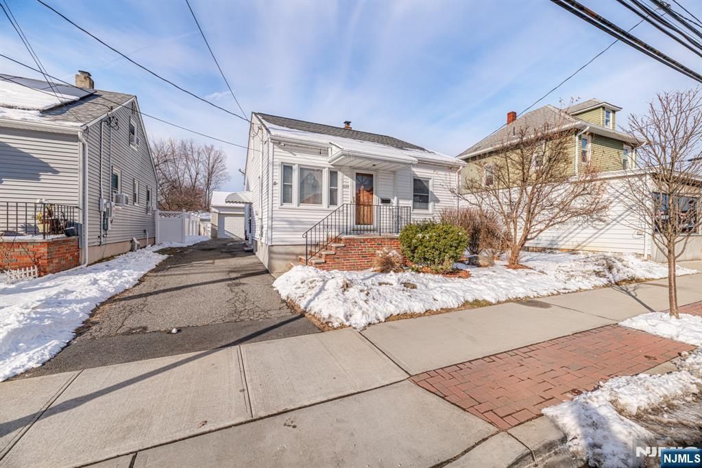 1094 McBride Avenue, Woodland Park, NJ 07424