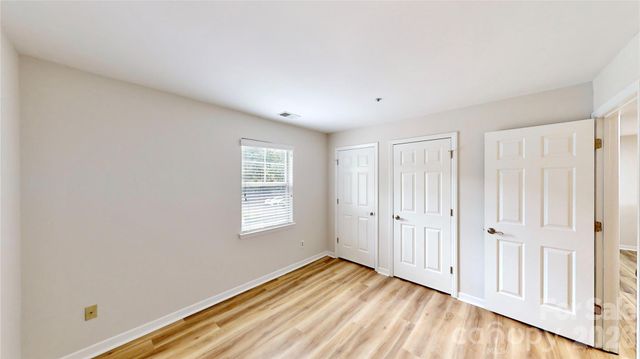 525 Olmsted Park Place M, Charlotte, NC 28203
