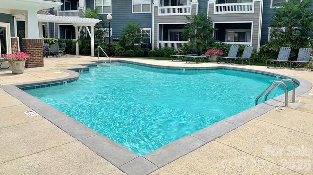 525 Olmsted Park Place M, Charlotte, NC 28203