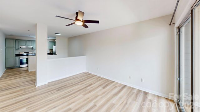 525 Olmsted Park Place M, Charlotte, NC 28203