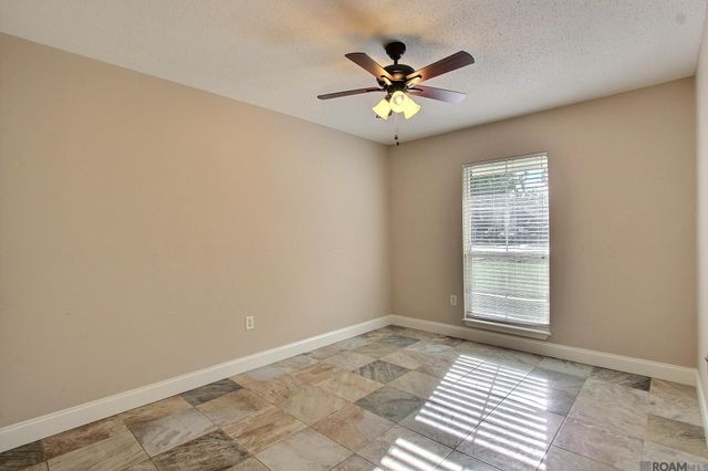 5356 Goodland Dr, Greenwell Springs, LA 70739