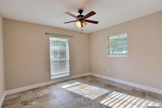 5356 Goodland Dr, Greenwell Springs, LA 70739