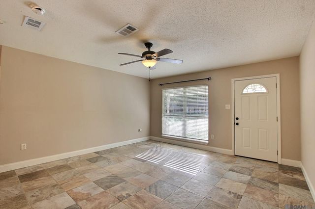 5356 Goodland Dr, Greenwell Springs, LA 70739