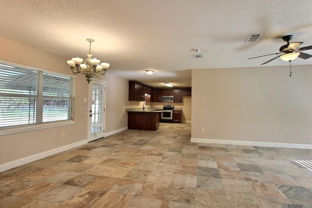 5356 Goodland Dr, Greenwell Springs, LA 70739