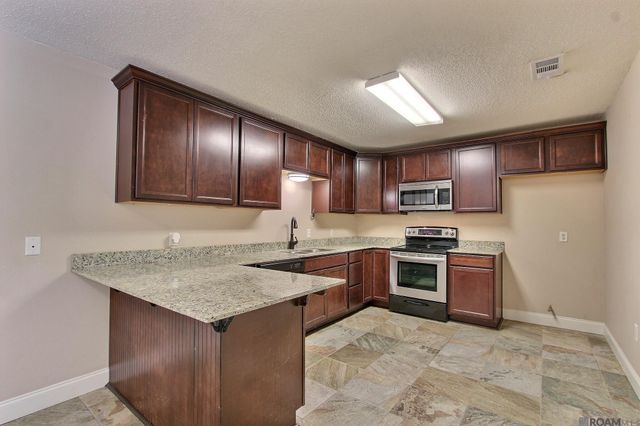 5356 Goodland Dr, Greenwell Springs, LA 70739