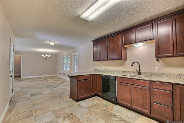 5356 Goodland Dr, Greenwell Springs, LA 70739