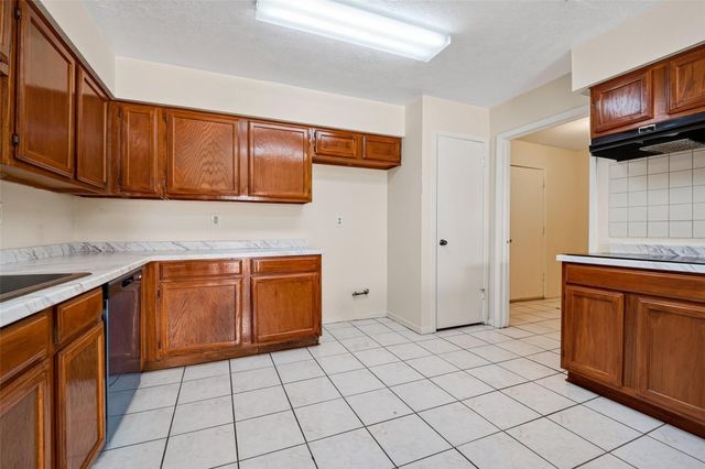6603 Grandvale Drive, Houston, TX 77072