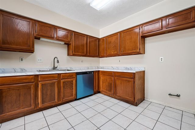 6603 Grandvale Drive, Houston, TX 77072