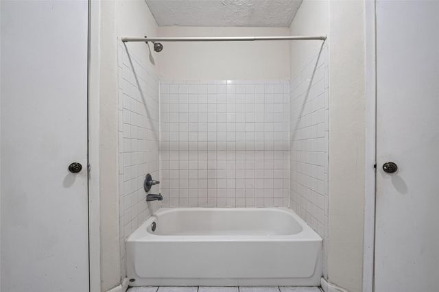 6603 Grandvale Drive, Houston, TX 77072
