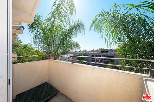 650 E Palm Avenue 302, Burbank, CA 91501