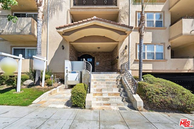650 E Palm Avenue 302, Burbank, CA 91501