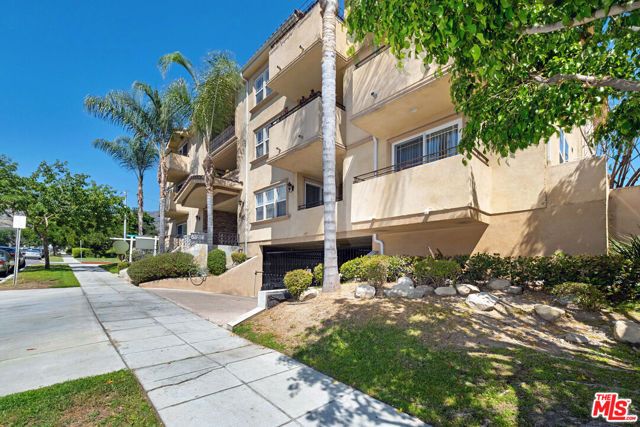 650 E Palm Avenue 302, Burbank, CA 91501