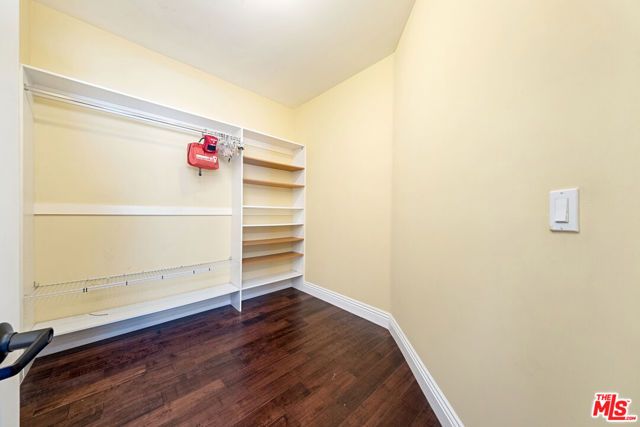 650 E Palm Avenue 302, Burbank, CA 91501