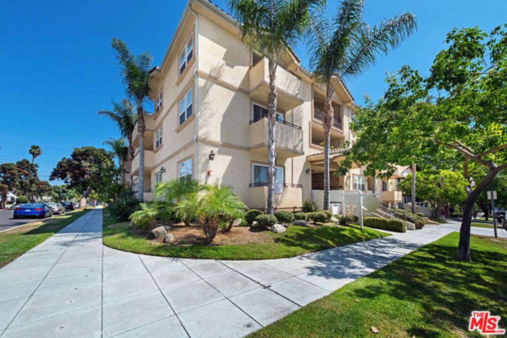 650 E Palm Avenue 302, Burbank, CA 91501