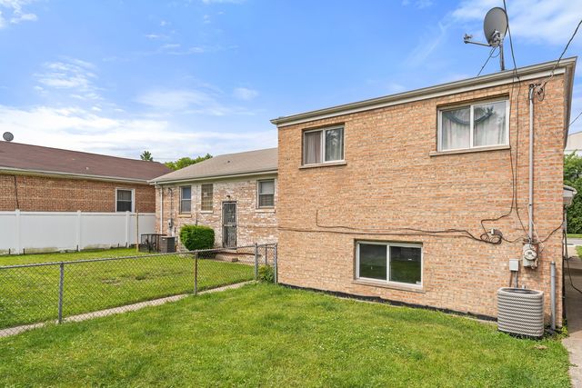 9149 S Dante Avenue, Chicago, IL 60619