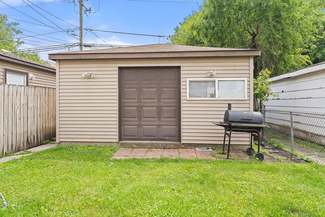 9149 S Dante Avenue, Chicago, IL 60619