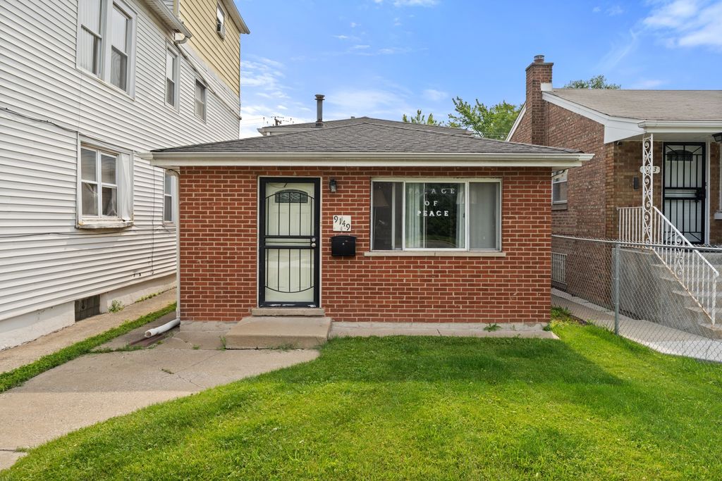 9149 S Dante Avenue, Chicago, IL 60619
