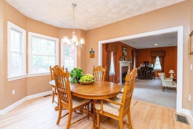2 Macintyre Dr, North Reading, MA 01864