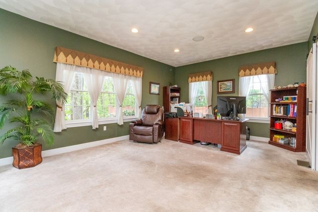 2 Macintyre Dr, North Reading, MA 01864