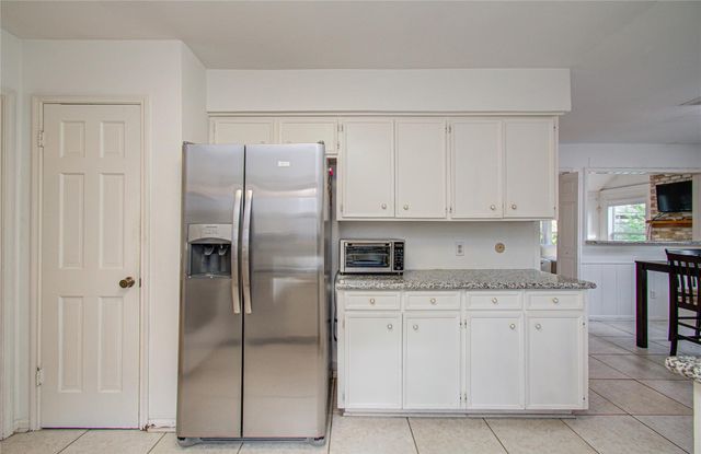 11427 Highgrove Drive, Houston, TX 77077