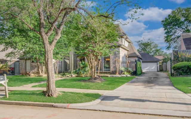 11427 Highgrove Drive, Houston, TX 77077