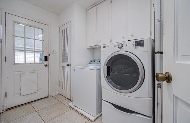 11427 Highgrove Drive, Houston, TX 77077