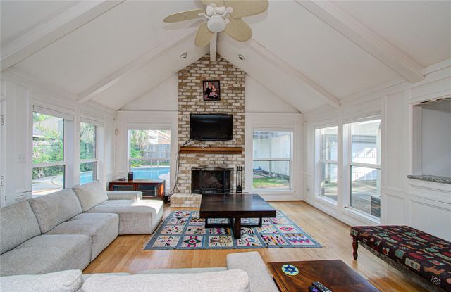 11427 Highgrove Drive, Houston, TX 77077