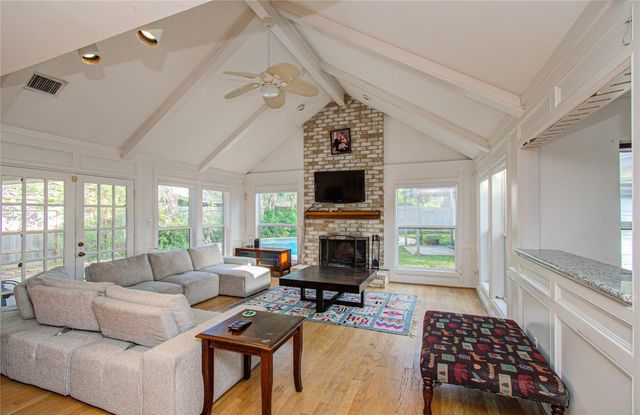 11427 Highgrove Drive, Houston, TX 77077