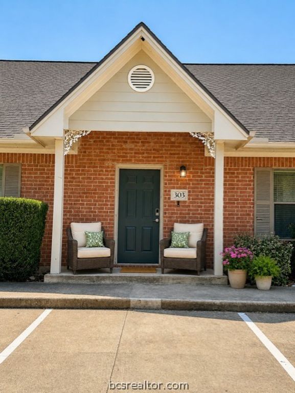 1702 Deacon Drive 303, College Station, TX 77845 — photo 3