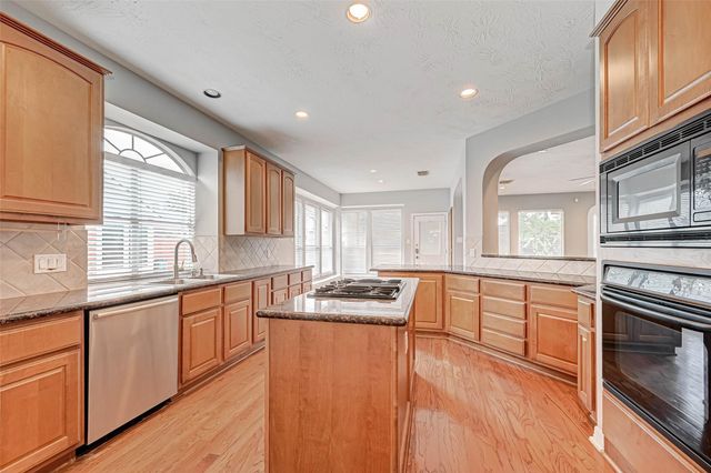 6106 Laguna Del Rey Drive, Houston, TX 77041