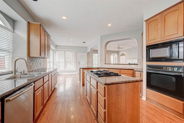 6106 Laguna Del Rey Drive, Houston, TX 77041