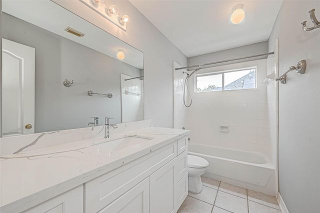 6106 Laguna Del Rey Drive, Houston, TX 77041