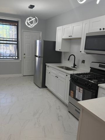 6737 S East End Avenue 1N, Chicago, IL 60649