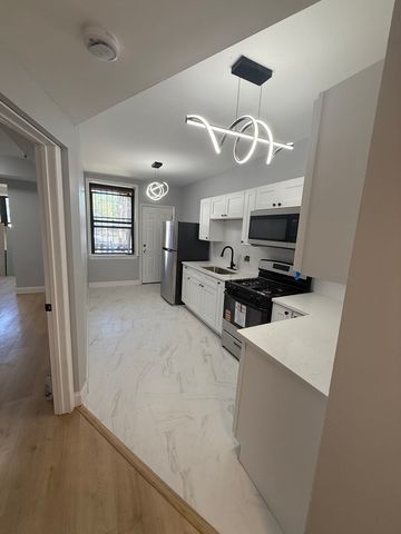 6737 S East End Avenue 1N, Chicago, IL 60649