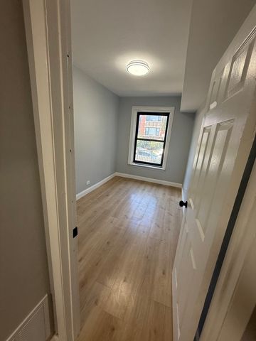 6737 S East End Avenue 1N, Chicago, IL 60649