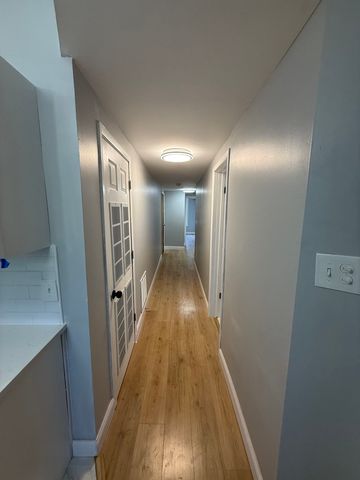 6737 S East End Avenue 1N, Chicago, IL 60649