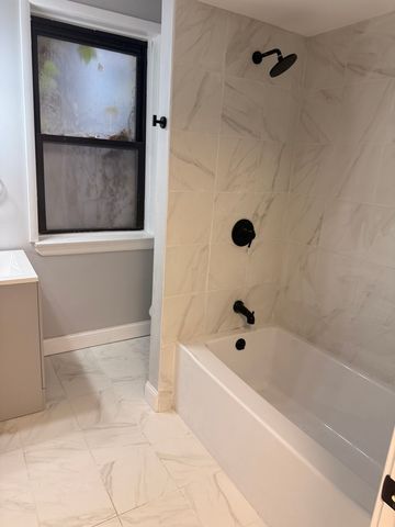 6737 S East End Avenue 1N, Chicago, IL 60649