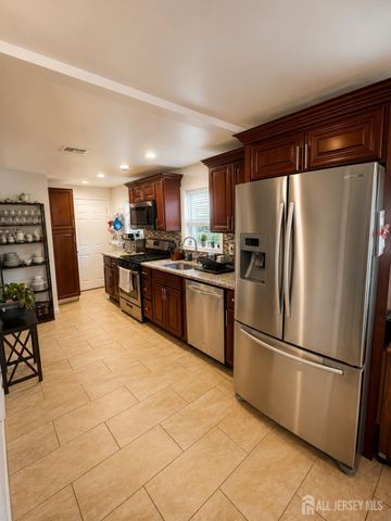 1780 W 4th Street, Piscataway, NJ 08854