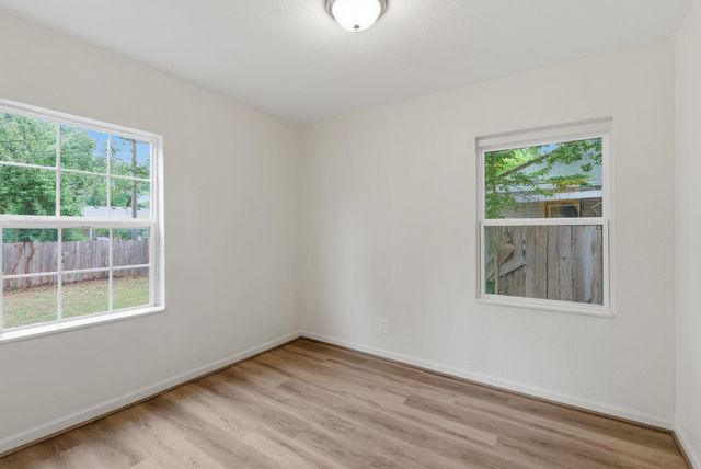 3018 E Southfork Ct, Wichita, KS 67216
