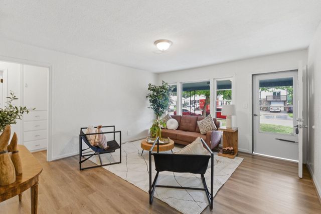 3018 E Southfork Ct, Wichita, KS 67216