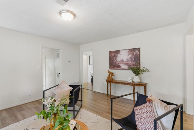 3018 E Southfork Ct, Wichita, KS 67216