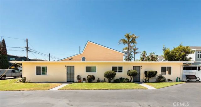 226 Knox, Costa Mesa, CA 92627