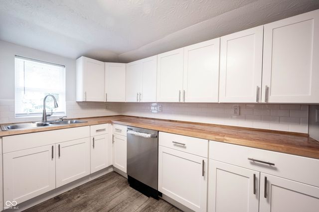 1040 Winfield Avenue, Indianapolis, IN 46222