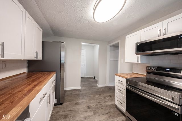 1040 Winfield Avenue, Indianapolis, IN 46222