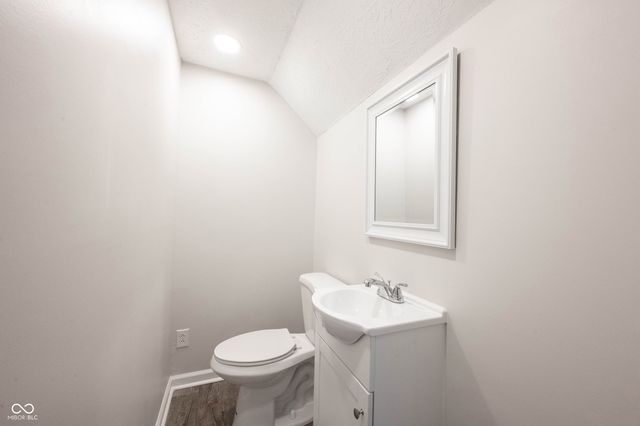 1040 Winfield Avenue, Indianapolis, IN 46222